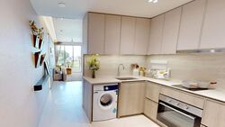 Lincoln Suites (D11), Condominium #468040231